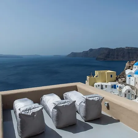 Ammos Oia Mansion